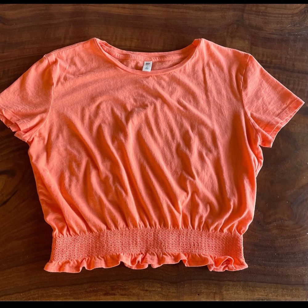 Crop top
